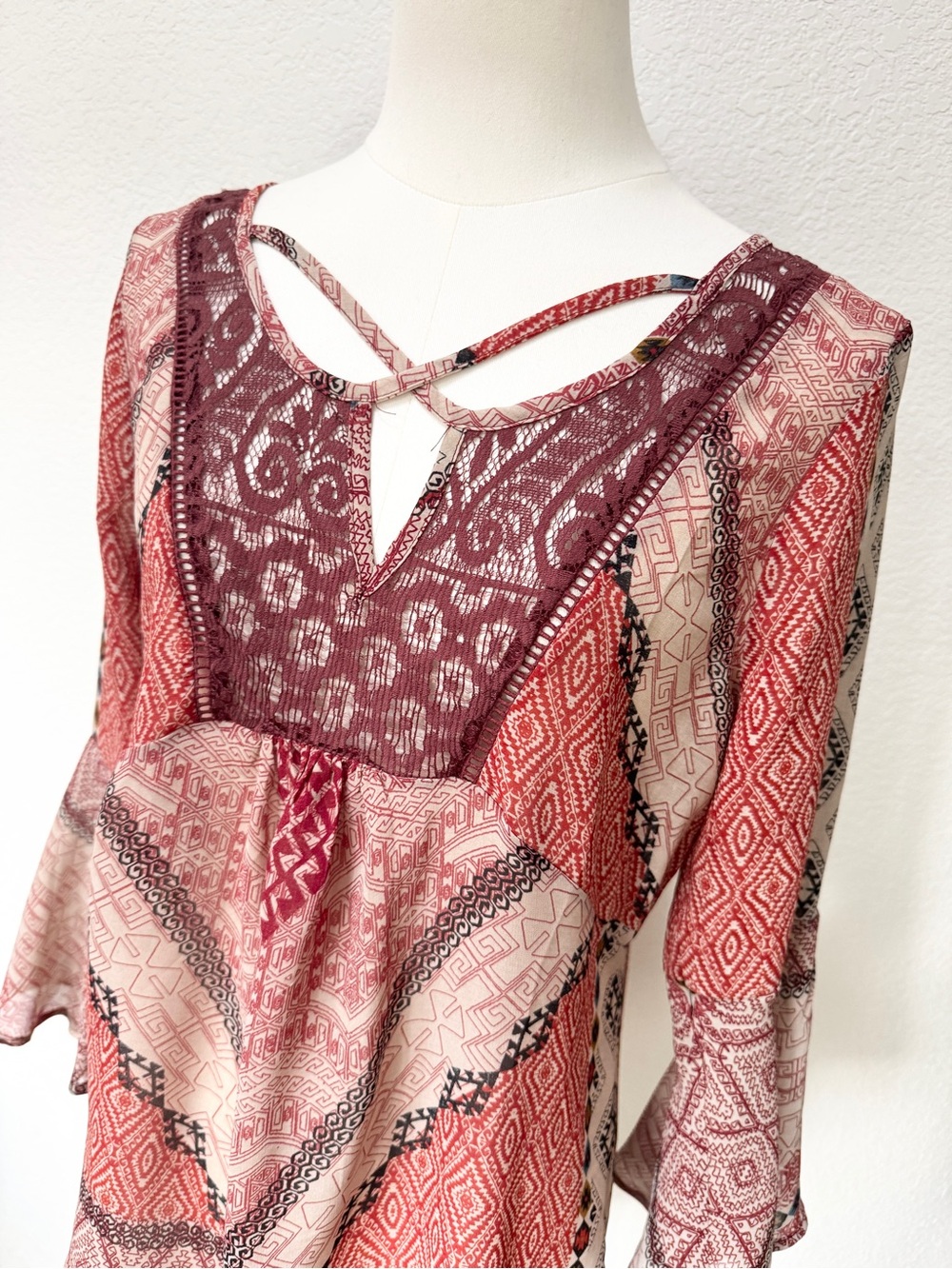 Maurices Boho Sheer Patchwork Lace Bib Fluted Sleeve Tunic Top S - Picture 4 of 6